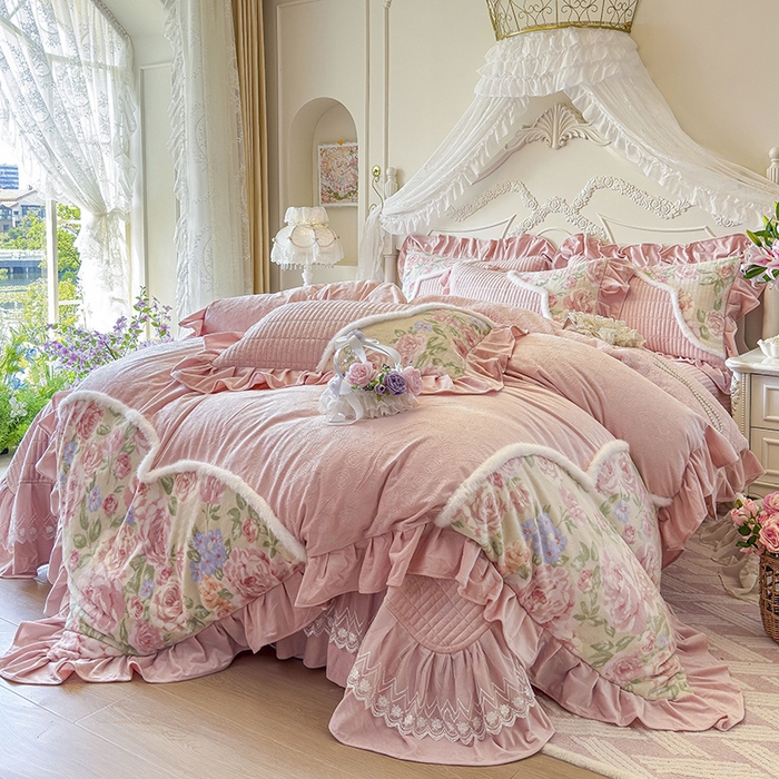 91家纺网 家纺一手货源 找家纺 宜凡家纺 2025新款婴儿绒压花撞色双拼夹棉床盖四件套 床盖款-锦韵