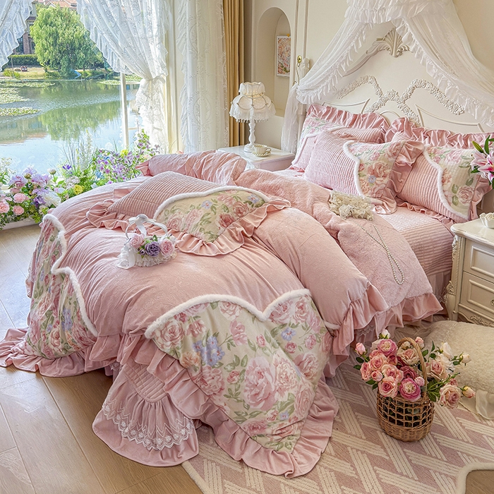 91家纺网 家纺一手货源 找家纺 宜凡家纺 2025新款婴儿绒压花撞色双拼夹棉床盖四件套 床盖款-锦韵