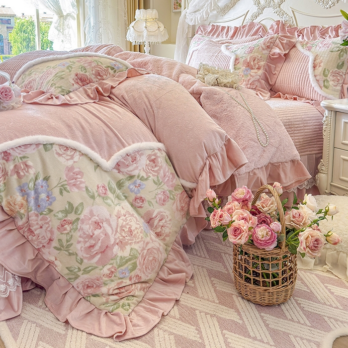 91家纺网 家纺一手货源 找家纺 宜凡家纺 2025新款婴儿绒压花撞色双拼夹棉床盖四件套 床盖款-锦韵