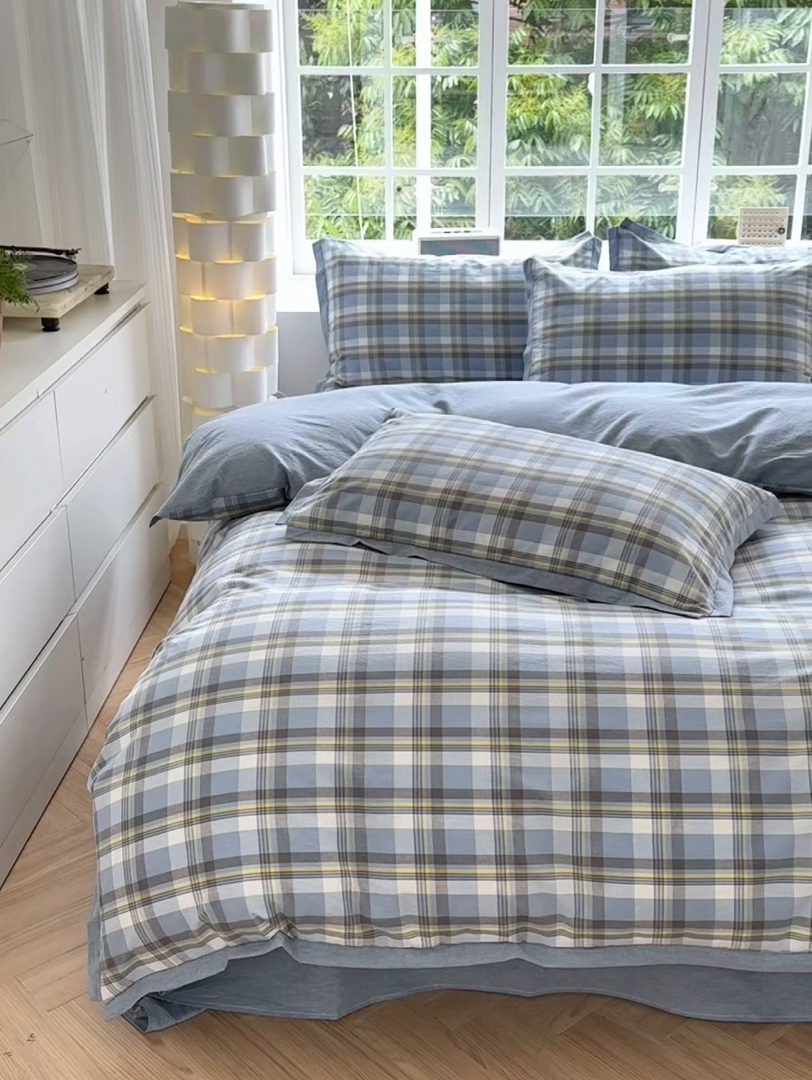 91家纺网 家纺一手货源 找家纺 宜家坊 2025新款A类全棉纯棉色织水洗棉宽边断角工艺四件套 可定制尺寸 幸福恋曲-蓝