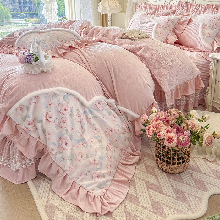 91家纺网 家纺一手货源 找家纺 宜凡家纺 2025新款婴儿绒压花撞色双拼夹棉床盖四件套 床盖款-汐月