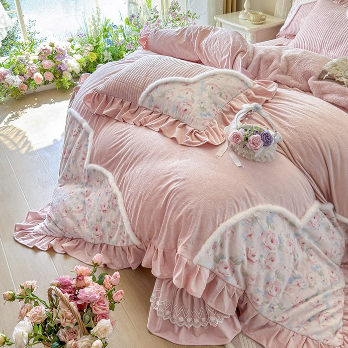 91家纺网 家纺一手货源 找家纺 宜凡家纺 2025新款婴儿绒压花撞色双拼夹棉床盖四件套 床盖款-汐月