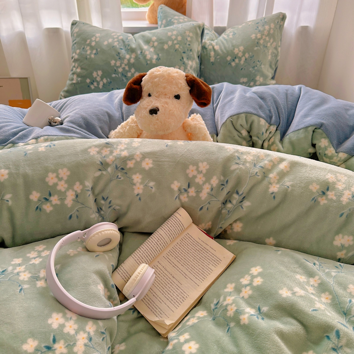 91家纺网 家纺一手货源 找家纺 繁花家居 2025新款200克牛奶绒小清新卡通复古风三件套四件套 若影华梦