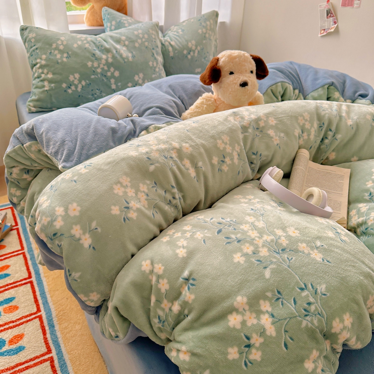 91家纺网 家纺一手货源 找家纺 繁花家居 2025新款200克牛奶绒小清新卡通复古风三件套四件套 若影华梦