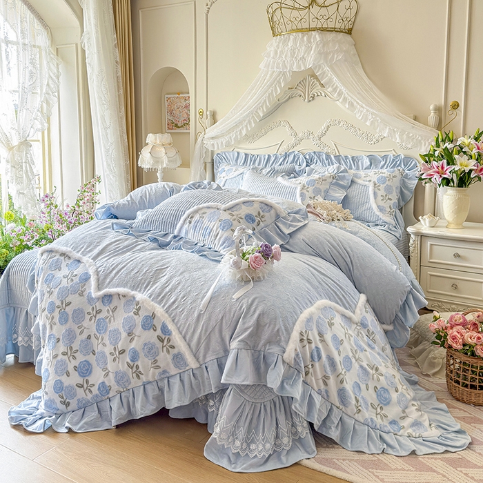 91家纺网 家纺一手货源 找家纺 宜凡家纺 2025新款婴儿绒压花撞色双拼夹棉床盖四件套 床盖款-予花