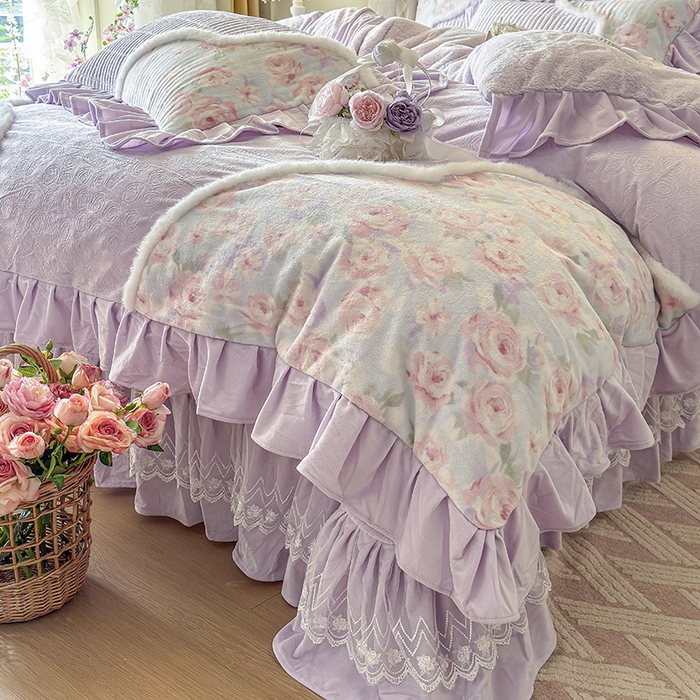 91家纺网 家纺一手货源 找家纺 宜凡家纺 2025新款婴儿绒压花撞色双拼夹棉床盖四件套 床盖款-紫幸