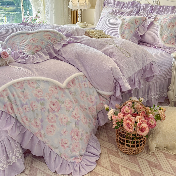 91家纺网 家纺一手货源 找家纺 宜凡家纺 2025新款婴儿绒压花撞色双拼夹棉床盖四件套 床盖款-紫幸