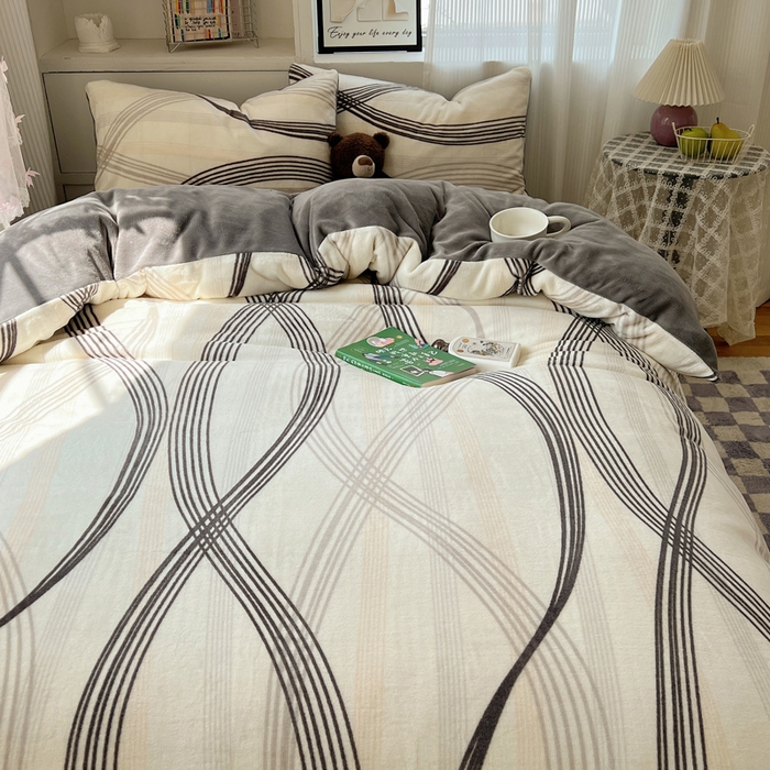 91家纺网 家纺一手货源 找家纺 繁花家居 2025新款200克牛奶绒小清新卡通复古风三件套四件套 旋律灰