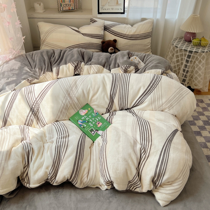 91家纺网 家纺一手货源 找家纺 繁花家居 2025新款200克牛奶绒小清新卡通复古风三件套四件套 旋律灰