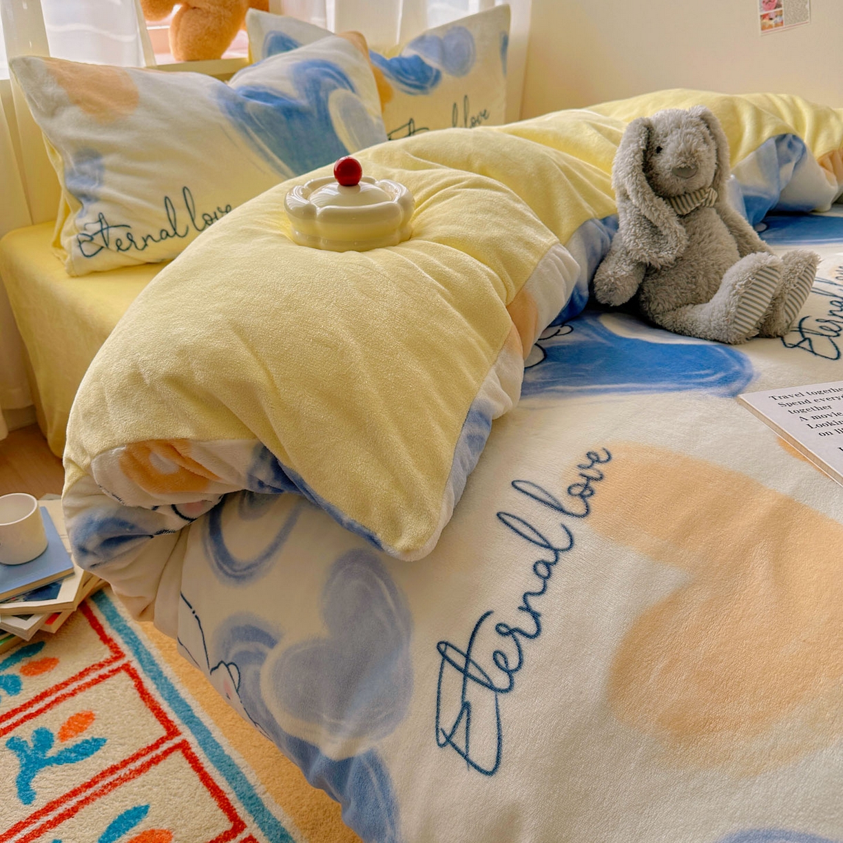 91家纺网 家纺一手货源 找家纺 繁花家居 2025新款200克牛奶绒小清新卡通复古风三件套四件套 长耳朵狗