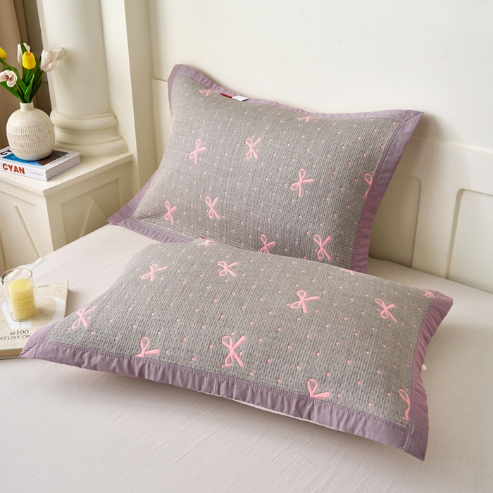 91家纺网 家纺一手货源 找家纺 棠薇家纺 2025新款简约包边款枕巾纯棉枕巾夹绵枕巾透气吸汗 粉相思枕巾