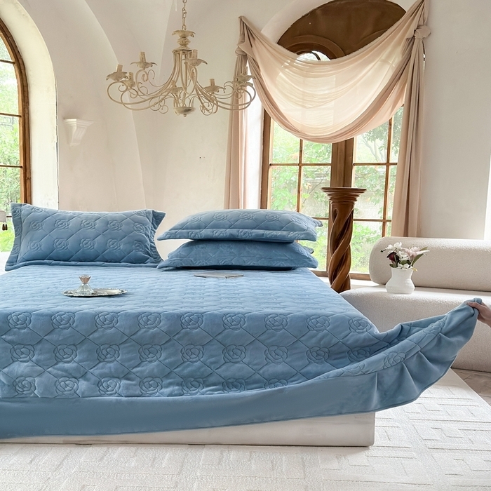 91家纺网 家纺一手货源 找家纺 （总）7V 2025新款牛奶绒床盖