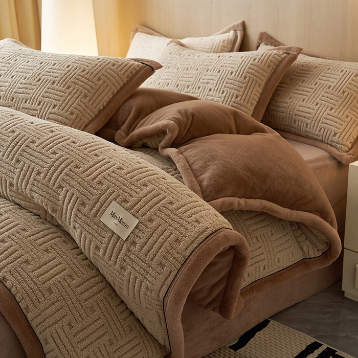 91家纺网 家纺一手货源 找家纺 （总）晨曦家纺 2025新款230克加厚保暖塔芙绒牛奶绒四件套法兰绒