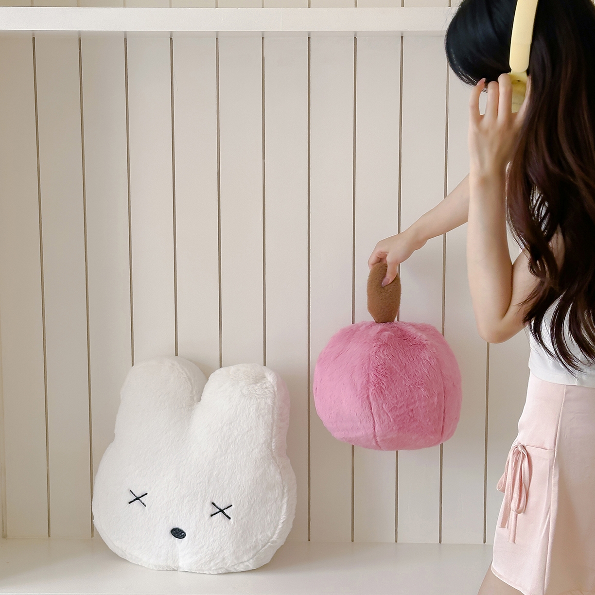 91家纺网 家纺一手货源 找家纺 （总）桔子家纺 2025新款兔兔绒happy系列抱枕