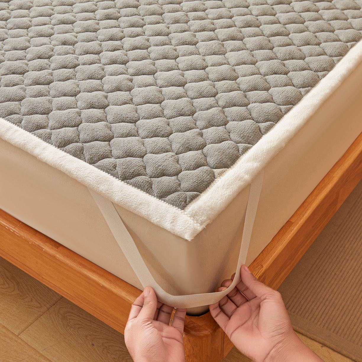 91家纺网 家纺一手货源 找家纺 （总）初心家纺 2025新款高克重牛奶绒印花夹棉床垫