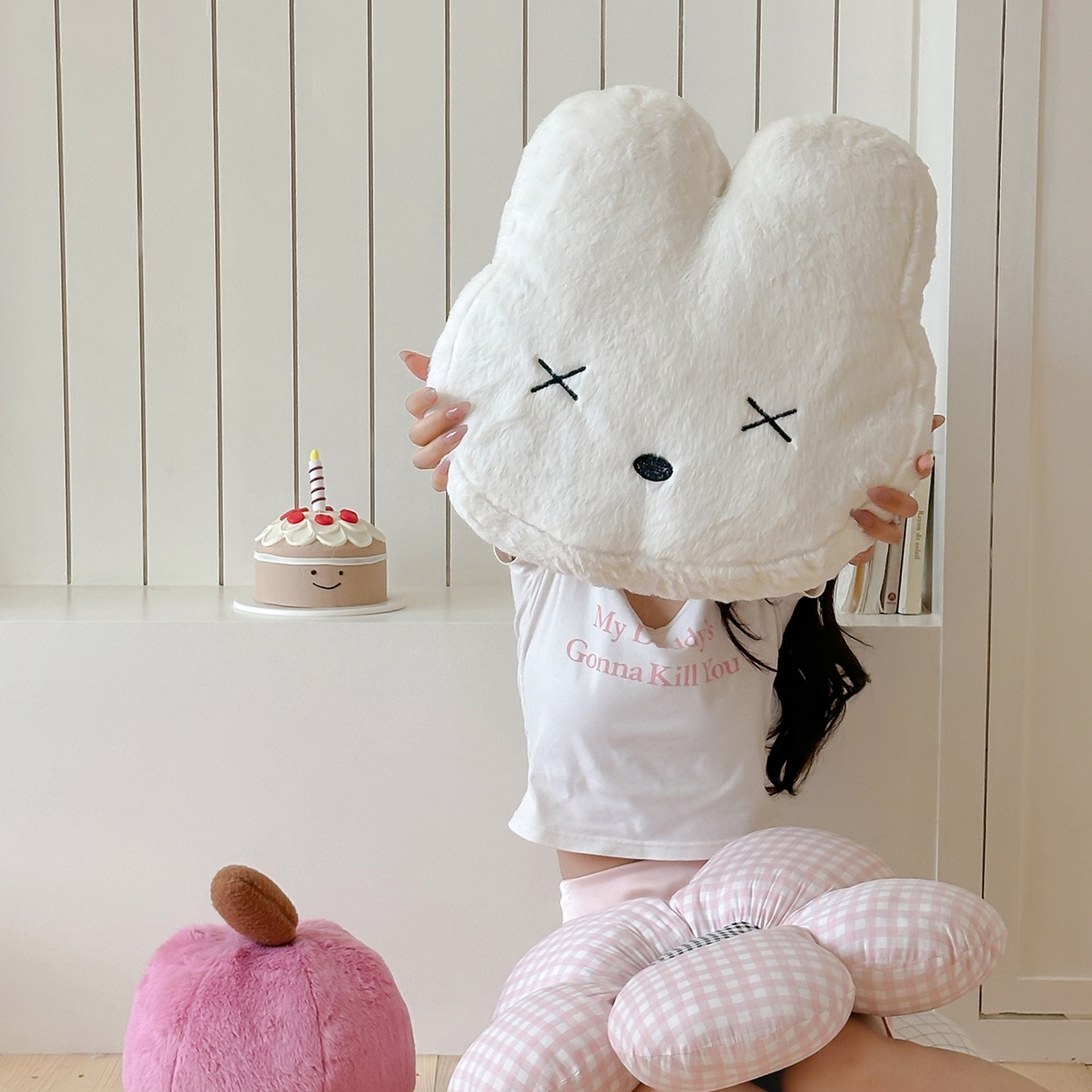 91家纺网 家纺一手货源 找家纺 桔子家纺 2025新款兔兔绒happy系列抱枕 兔兔抱枕