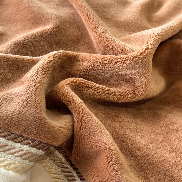 91家纺网 家纺一手货源 找家纺 梦精灵家纺 2025新款高端贵妃绒加厚全消光牛奶绒四件套12斤刺绣拼接工艺（华尔兹场景1） 华尔兹-桔