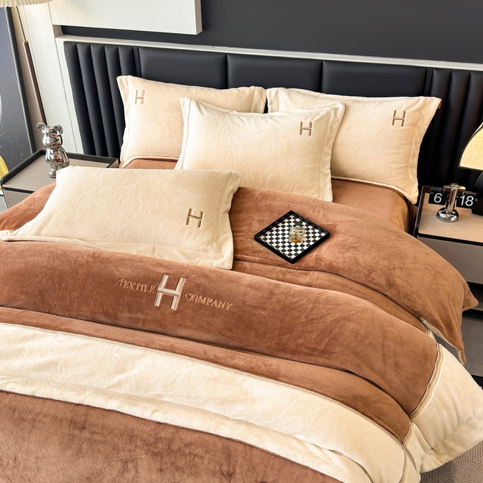 91家纺网 家纺一手货源 找家纺 梦精灵家纺 2025新款高端贵妃绒加厚全消光牛奶绒四件套12斤刺绣拼接工艺（华尔兹场景1） 华尔兹-桔