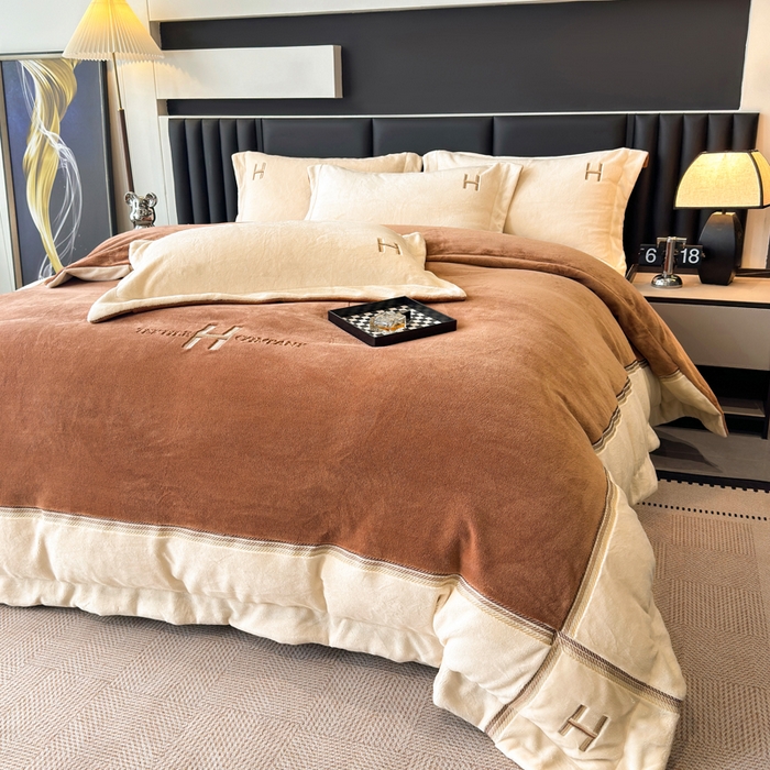 91家纺网 家纺一手货源 找家纺 梦精灵家纺 2025新款高端贵妃绒加厚全消光牛奶绒四件套12斤刺绣拼接工艺（华尔兹场景1） 华尔兹-桔