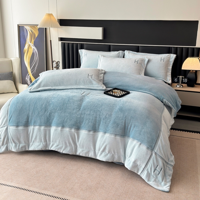 91家纺网 家纺一手货源 找家纺 梦精灵家纺 2025新款高端贵妃绒加厚全消光牛奶绒四件套12斤刺绣拼接工艺（华尔兹场景1） 华尔兹-兰