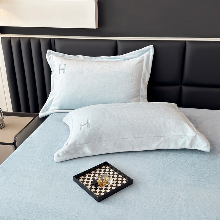 91家纺网 家纺一手货源 找家纺 梦精灵家纺 2025新款高端贵妃绒加厚全消光牛奶绒四件套12斤刺绣拼接工艺（华尔兹场景1） 华尔兹-兰