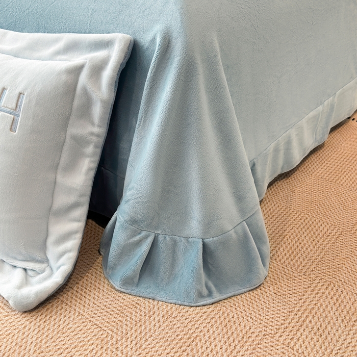 91家纺网 家纺一手货源 找家纺 梦精灵家纺 2025新款高端贵妃绒加厚全消光牛奶绒四件套12斤刺绣拼接工艺（华尔兹场景1） 华尔兹-兰