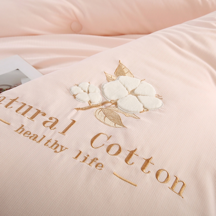 91家纺网 家纺一手货源 找家纺 小牛席业 2025新款棉花朵朵保暖被 春秋被冬被被子被芯 棉花朵朵-保暖被系列(粉色)