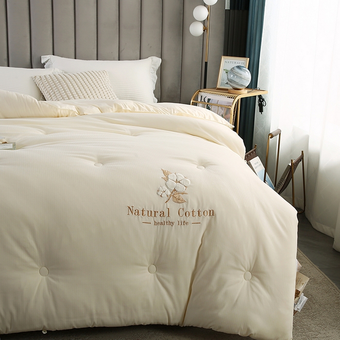 91家纺网 家纺一手货源 找家纺 小牛席业 2025新款棉花朵朵保暖被 春秋被冬被被子被芯 棉花朵朵-保暖被系列(米色)