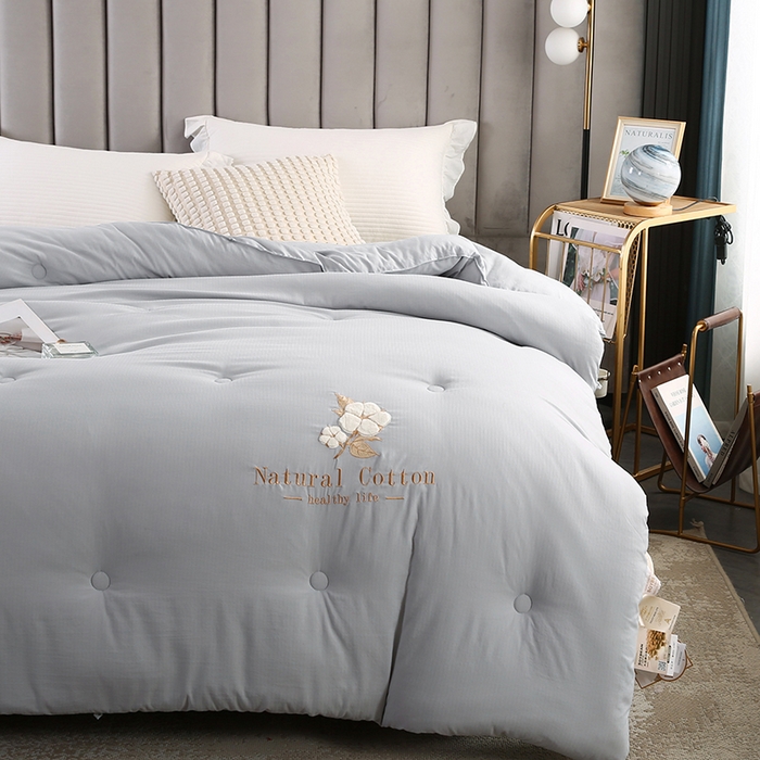 91家纺网 家纺一手货源 找家纺 小牛席业 2025新款棉花朵朵保暖被 春秋被冬被被子被芯 棉花朵朵-保暖被系列(灰色)