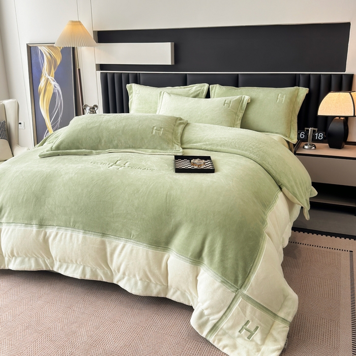 91家纺网 家纺一手货源 找家纺 梦精灵家纺 2025新款高端贵妃绒加厚全消光牛奶绒四件套12斤刺绣拼接工艺（华尔兹场景1） 华尔兹-绿