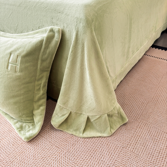 91家纺网 家纺一手货源 找家纺 梦精灵家纺 2025新款高端贵妃绒加厚全消光牛奶绒四件套12斤刺绣拼接工艺（华尔兹场景1） 华尔兹-绿