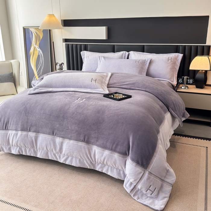 91家纺网 家纺一手货源 找家纺 梦精灵家纺 2025新款高端贵妃绒加厚全消光牛奶绒四件套12斤刺绣拼接工艺（华尔兹场景1） 华尔兹-紫