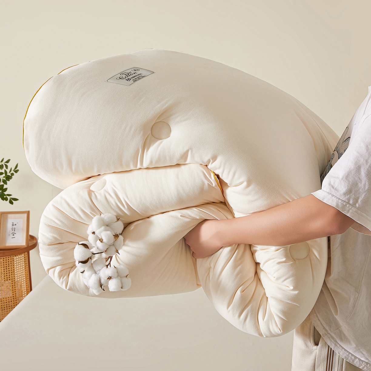 91家纺网 家纺一手货源 找家纺 仁凯家纺 2025新款简约立体滚边100%新疆棉花被冬被春秋被学生被被子被芯 立体-米白色