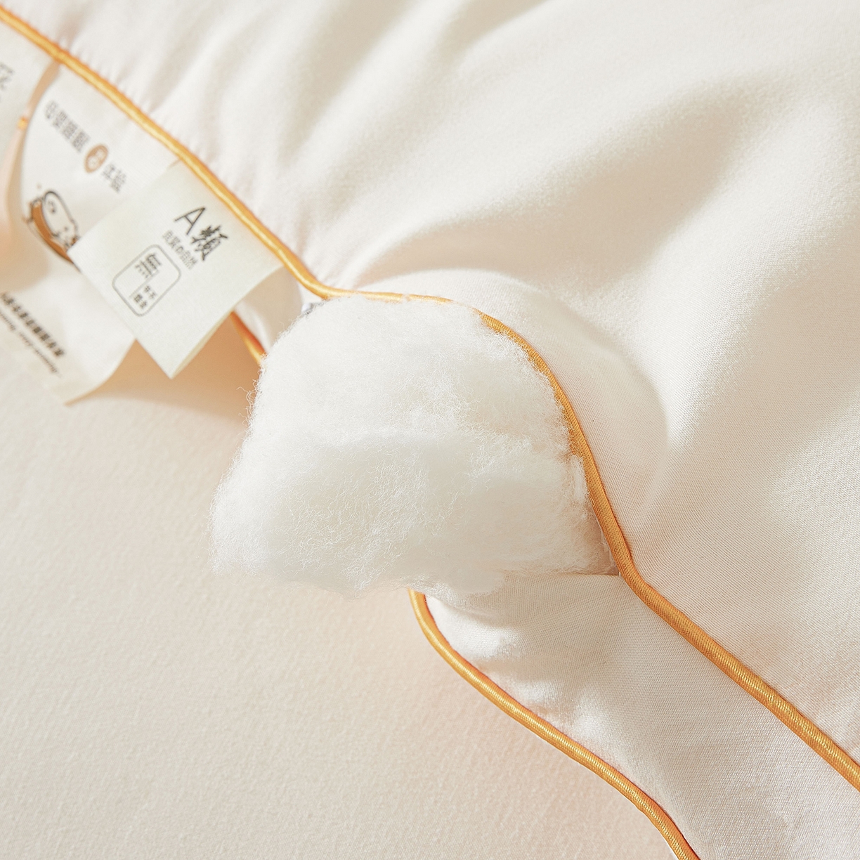 91家纺网 家纺一手货源 找家纺 仁凯家纺 2025新款简约立体滚边100%新疆棉花被冬被春秋被学生被被子被芯 立体-米白色