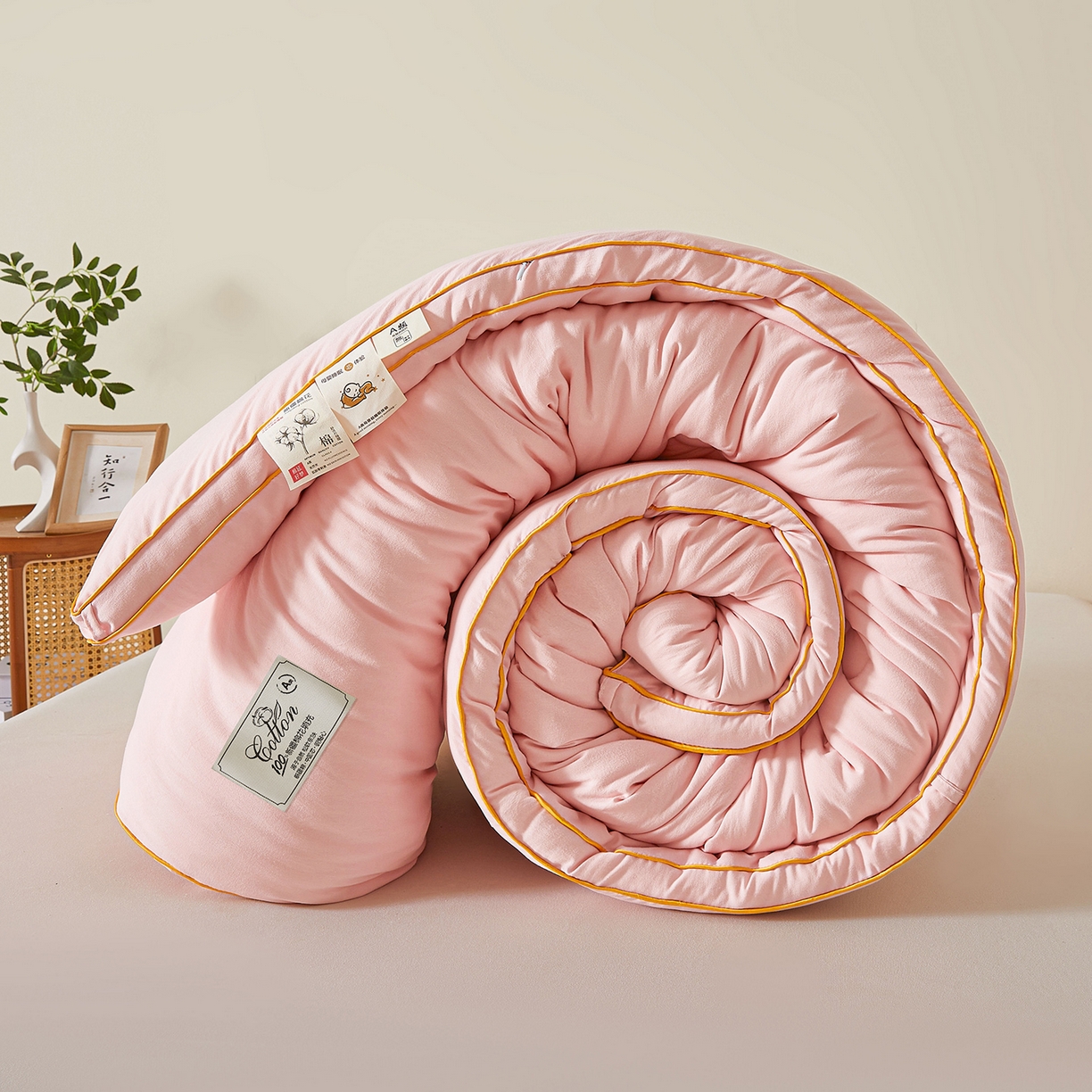 91家纺网 家纺一手货源 找家纺 仁凯家纺 2025新款简约立体滚边100%新疆棉花被冬被春秋被学生被被子被芯 立体-柔粉色