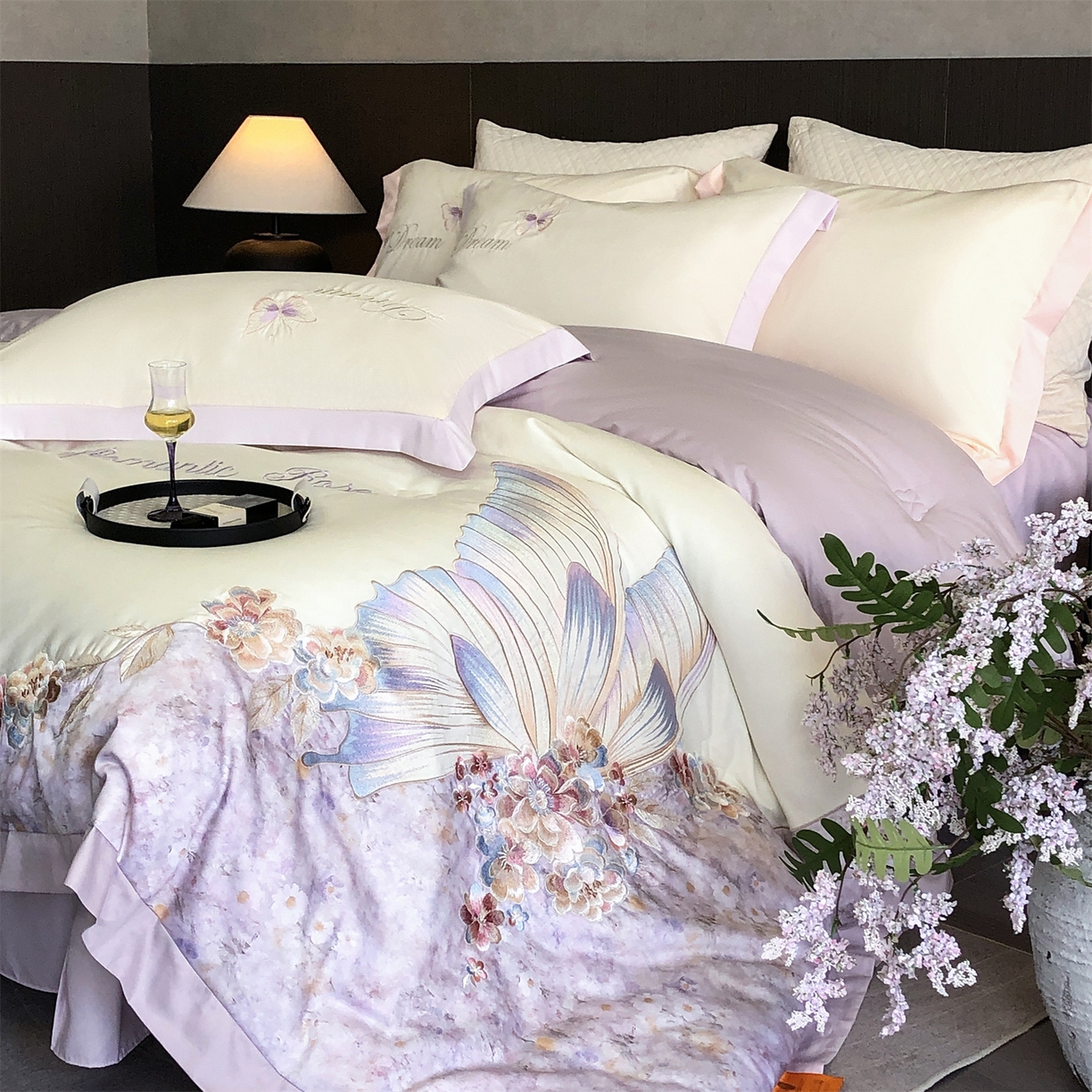 91家纺网 家纺一手货源 找家纺 （总）鑫豪 2025新款磨毛轻奢刺绣整张羽丝棉秘境蝴蝶系列