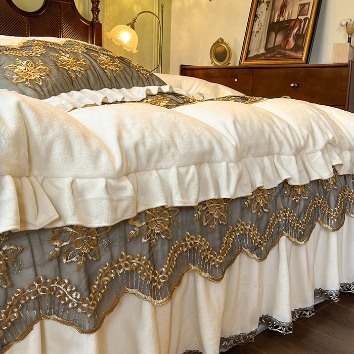 91家纺网 家纺一手货源 找家纺 网红馆（ck家纺） 2025新款高克重牛奶绒床裙四件套-卡妮娜系列 卡妮娜-米色