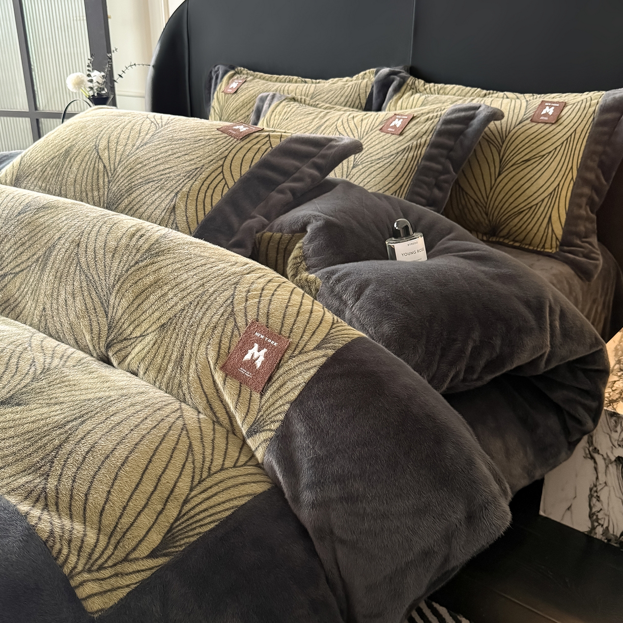 91家纺网 家纺一手货源 找家纺 （总）典曼家纺 2025新款轻奢拼角欧貂绒系列四件套