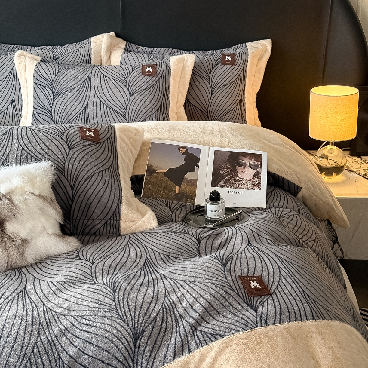 91家纺网 家纺一手货源 找家纺 典曼家纺 2025新款轻奢拼角欧貂绒系列四件套 简欧-灰