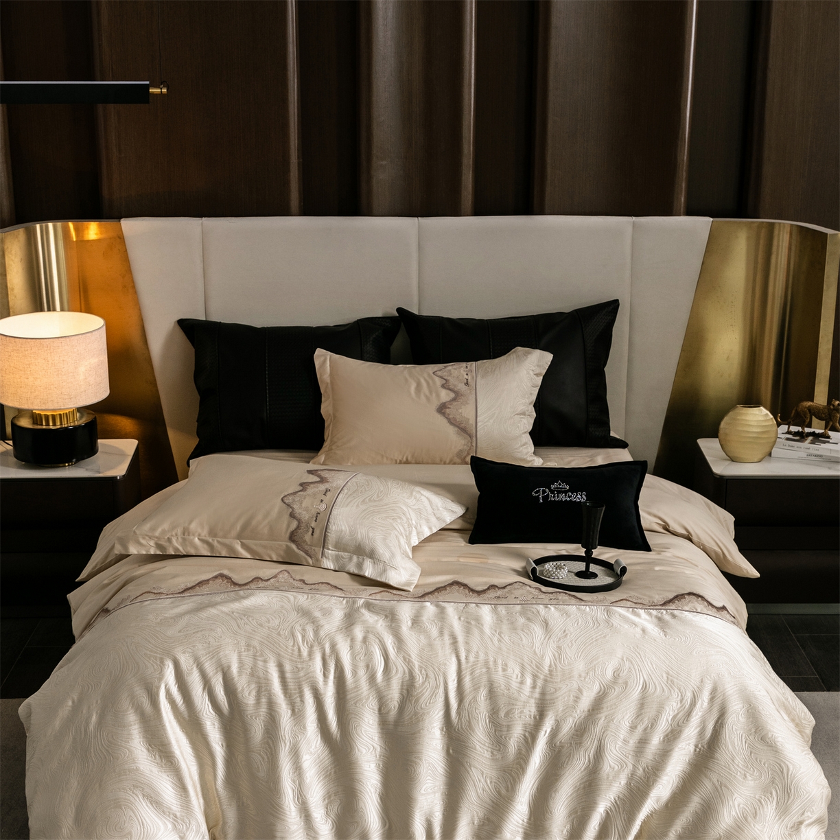 91家纺网 家纺一手货源 找家纺 （总）鑫豪 2025新款涤棉拼接高精密提花四件套罗马恋曲系列