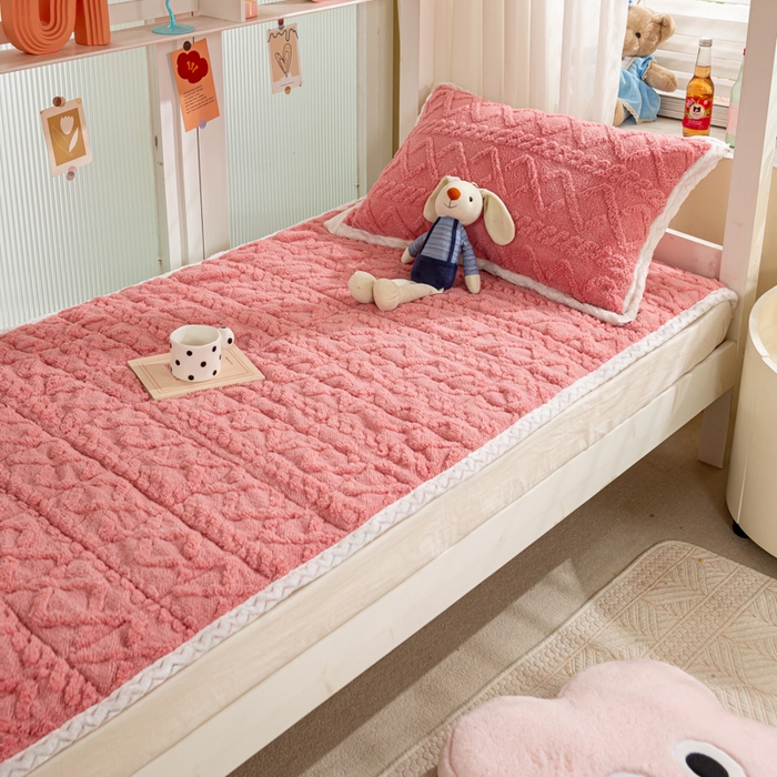 91家纺网 家纺一手货源 找家纺 暖芯优选 2025新款上下铺塔芙绒床垫 豆沙粉