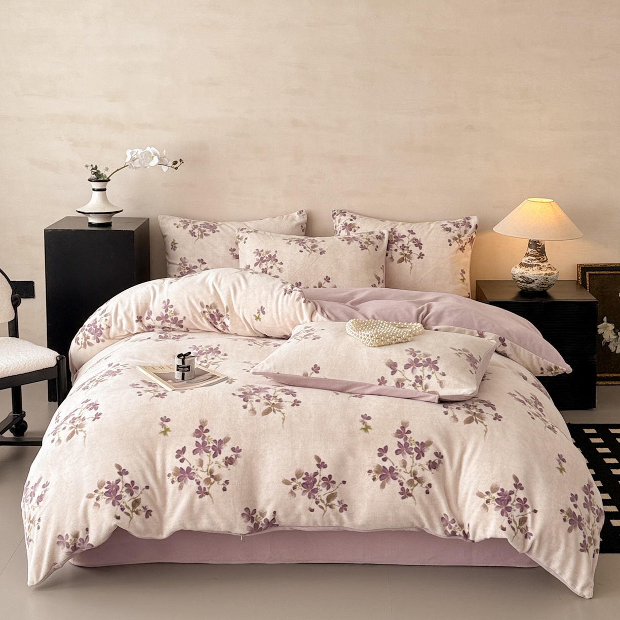 91家纺网 家纺一手货源 找家纺 典曼家纺 2025新款印花海獭绒加厚保暖四件套 紫藤花