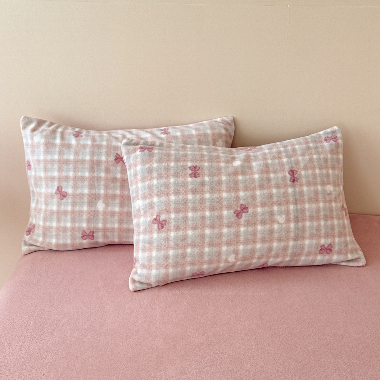 91家纺网 家纺一手货源 找家纺 典曼家纺 2025新款印花海獭绒加厚保暖四件套 爱心蝴蝶结