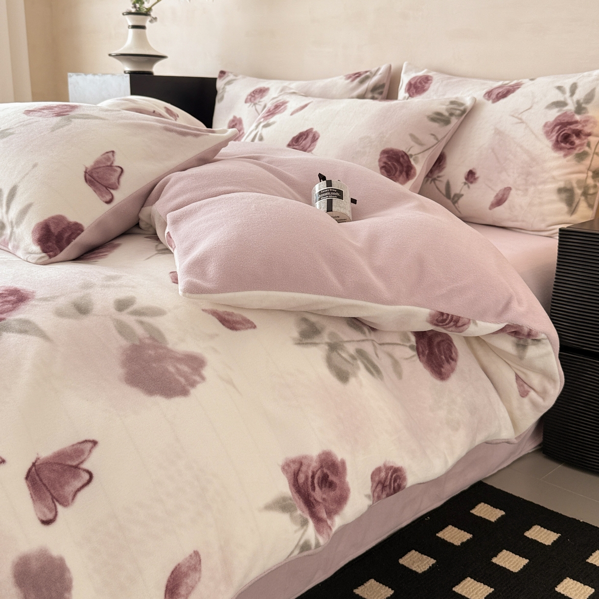 91家纺网 家纺一手货源 找家纺 典曼家纺 2025新款印花海獭绒加厚保暖四件套 满园花香