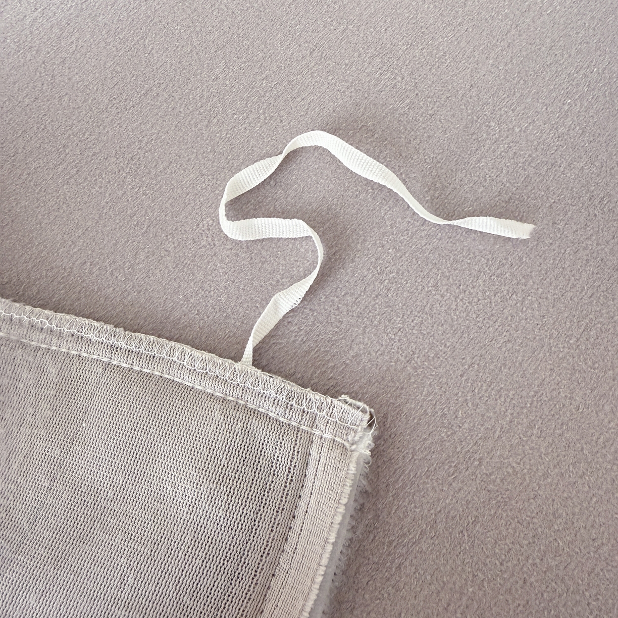 91家纺网 家纺一手货源 找家纺 典曼家纺 2025新款印花海獭绒加厚保暖四件套 格子爱心