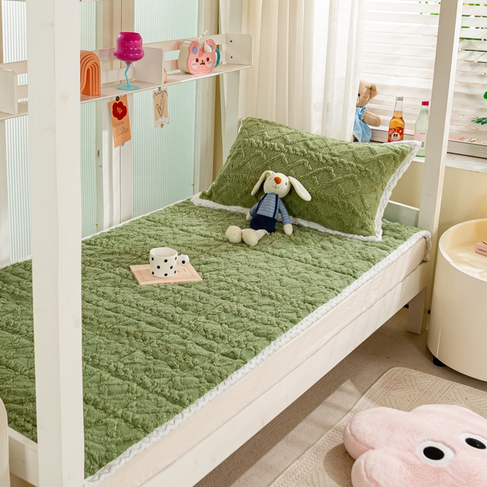 91家纺网 家纺一手货源 找家纺 暖芯优选 2025新款上下铺塔芙绒床垫 橄榄绿