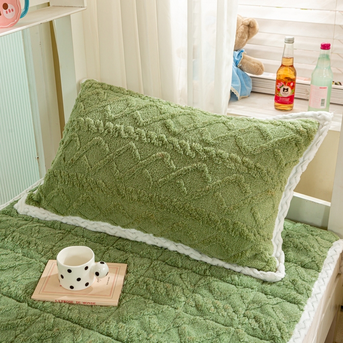 91家纺网 家纺一手货源 找家纺 暖芯优选 2025新款上下铺塔芙绒床垫 橄榄绿