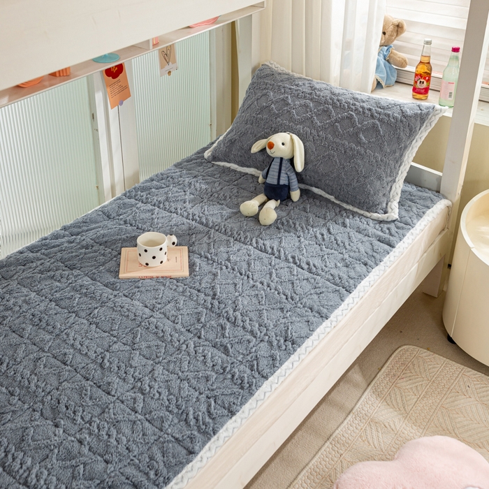 91家纺网 家纺一手货源 找家纺 暖芯优选 2025新款上下铺塔芙绒床垫 高级灰