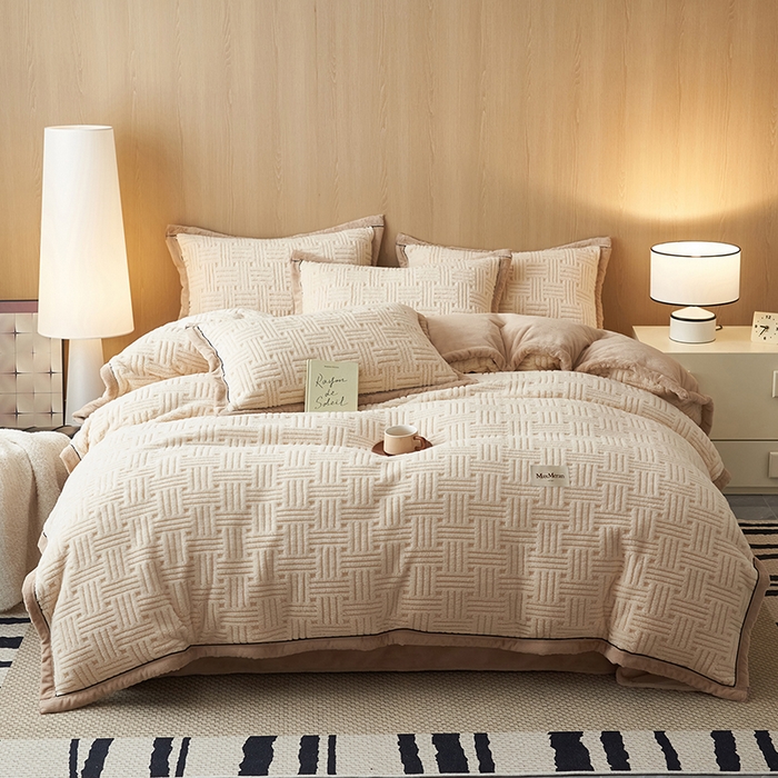 91家纺网 家纺一手货源 找家纺 晨曦家纺 2025新款230克加厚保暖塔芙绒牛奶绒四件套法兰绒 简爱-奶咖