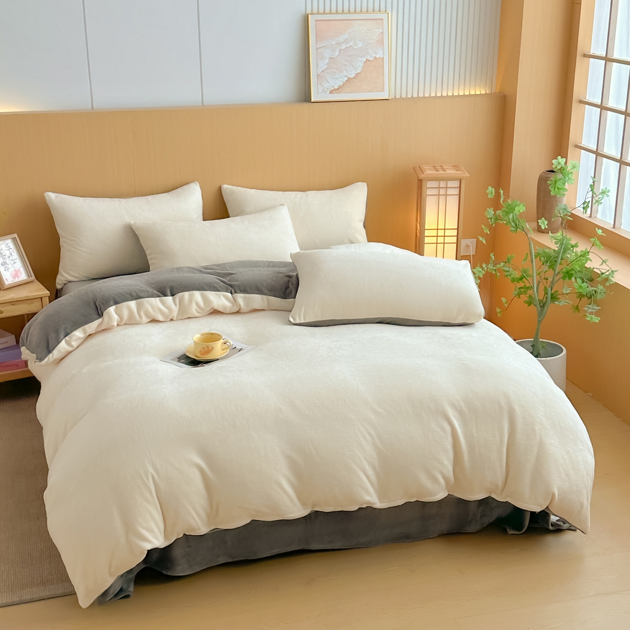 91家纺网 家纺一手货源 找家纺 小懒猪 2025新款220克A类牛奶绒纯色双拼四件套（提供买家秀） 奶白钛灰